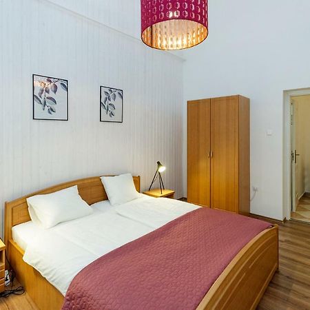 Sophie Apartman Eger Luaran gambar